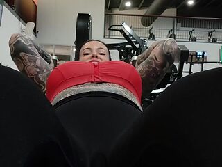 Melody Radford flashes off super-hot assets at the gym