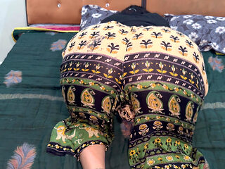 After the Elder One Left, the Younger One Saw Bhabhi Alone and Took Advantage of the Opportunity