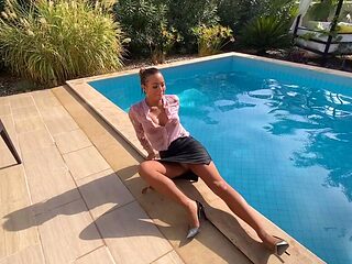 StripCamFun Blonde Amateur MILF Webcam for You