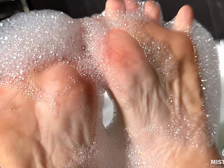 Pure Foot Worship - Dripping Bare Feet and Ass Tease in Foamy Jacuzzi