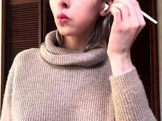 Trans girl does her makeup