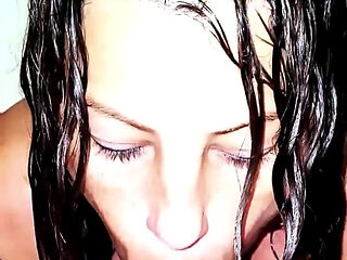 Bath Blowjob Close up