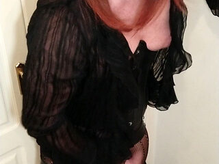 Quick cum crossdress