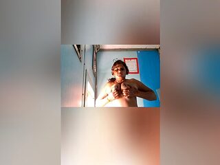 Horny Bengali Secretary Fucks Her Boss In Delhi To Get Her Raise To Maintain Her Sexy Figure