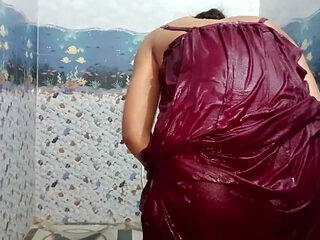 Indian Young Bhabhi Bathing in Petticoat Bath