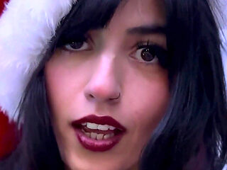 Aaliyah Gives Alexander His Christmas Gift