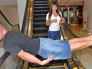 Lady with nice large bottom Lilah nailed in the missionary pose