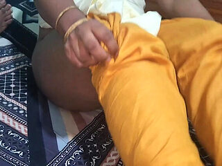 Bangladeshi Bhabhi Blowjob - Married Bengali Housewife Deep Throat Hardcore Sex