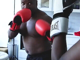 Paris Love Vs Doc Chocolate-boxing Match