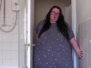 SSBBW Stripping in the Bathroom Fat Body Exploration