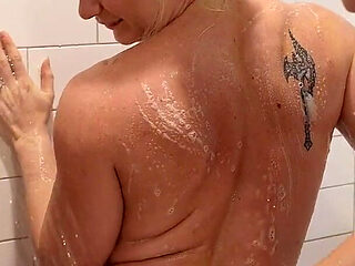 Ggg Peeping Tom Shower