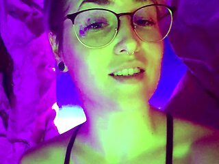 Webcam milf with breast milk live hardcore masturbate