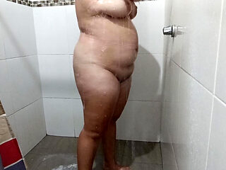 What a Delight of a Body This Sexy Girl Has While Taking a Shower I Record Her Without Her Realizing She Has Big Rich Tits