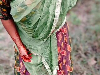 Indian amateur in saree allows big cock to fuck her outdoors