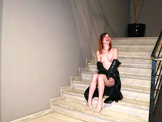 Solo, Real Hotel Hallway Fingering Challenge