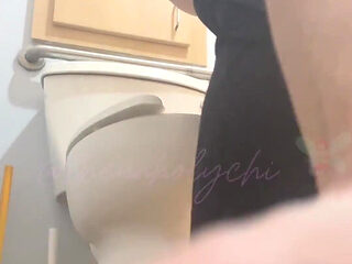 Desperate Public Pissing