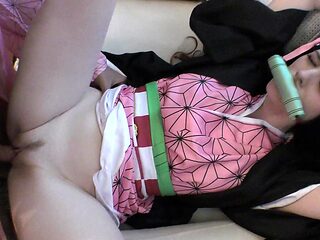 Melody Marks gets her pussy filled with cock in a foursome