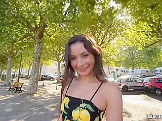 Sexy Milf Valentina Loves To Have Fun W - Valentina Bianco