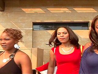 4 Girls Meet At A Mall Then Go Home And Fuck - Lesbo Session!