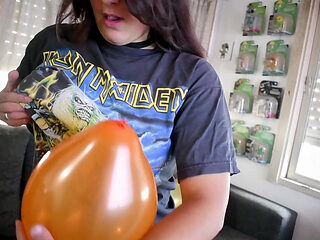 Metal Girl Pop All Balloons Before Party - Bunny Looner [lowres]