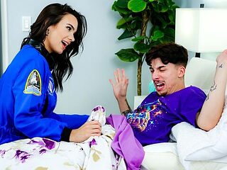 Flexible brunette with round ass Ivy Ireland likes dick-riding so much