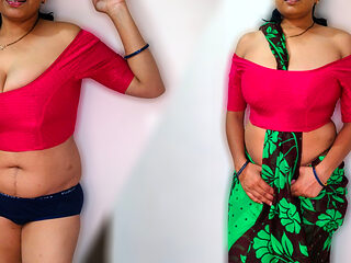 Desi Maid Sucks in Morning Later Rides Her Cock