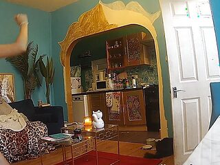 Lantaland - Hot babe looking sexy on a bodysuit while