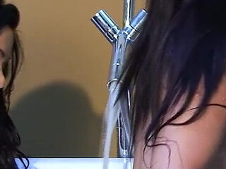 Catalina Cruz - Taking a Warm Lesbian Bath