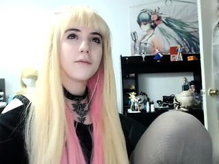 Romanian amateur webcam teen masturbate