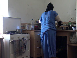 HOMEMADE HARD FUCKING ARAB WIFE IN KITCHEN