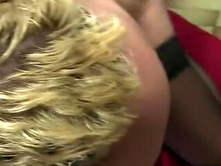 Granny still knows to fuck amazing