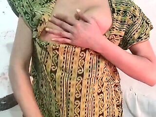 Amateur desi girl Sexypinky0 shows off her tight pussy in a homemade video