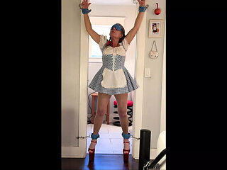 Dorothy Captured - AmelieRMoreau Fucked in Stockings & High Heels, Real Orgasm POV