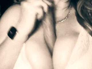 Happy Monday From Busty Legend Sam38g