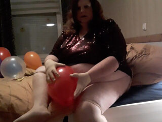 Balloon Fetish with SSBBW