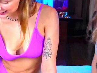 Two Lesbians Play with Cream on Feet and Tits