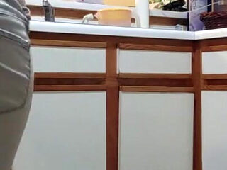 Buttcrack reveal unloading dishwasher