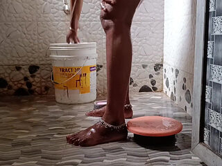 Damad a Gaya Bathroom Mein