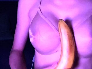 Big boob brunette masturbates on webcam