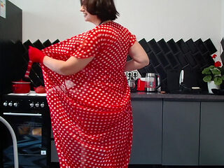 She wore red clothes and was sexy in it