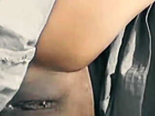 Indian Village House Wife Want to Fingring in Pussy