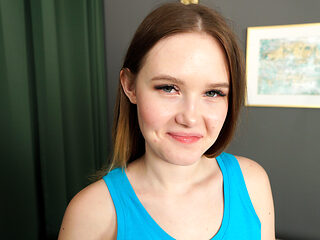 Solo session with a smoking hot teen who masturbates