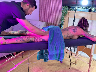 A Filthy Massage on Thatbosslass