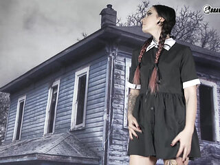430 - Sharlotte Thorne