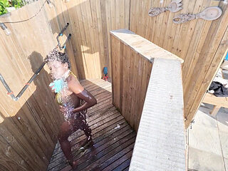 Get Naked & a Cumkiss Under the Blue Sky