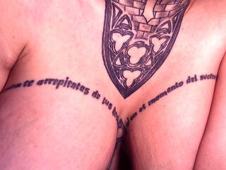 16. Advent Calendar 2025 - Waking up Through Blowjob and Riding