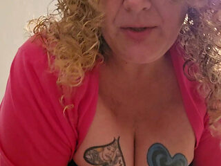 Ms Tammy Teaches Pussy Eating Basics