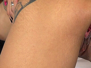 Candy Scott's Pussy Presentation