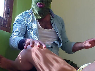 Hot Bhabhi Fun with the Tattoo Artist and Make His Relief