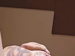 Venezuelan woman records a porn video in a motel in Ecuador